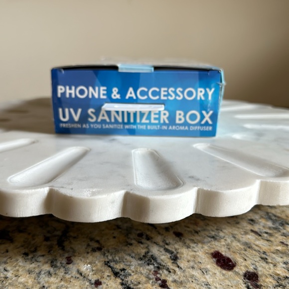 Gabba Goods Phone & Accessory UV Sanitizer Box - Picture 6 of 7